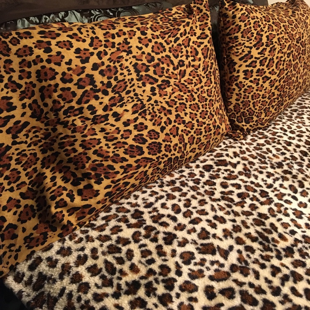 Bestseller leopard print handmade pillowcases